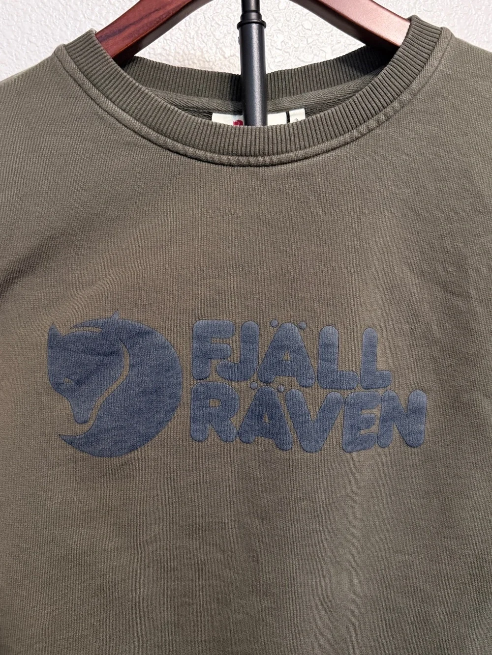 Fjallraven Logo Sweater ‘Deep Forest’ 100% Organic Cotton Sweatshirt - Men’s L
